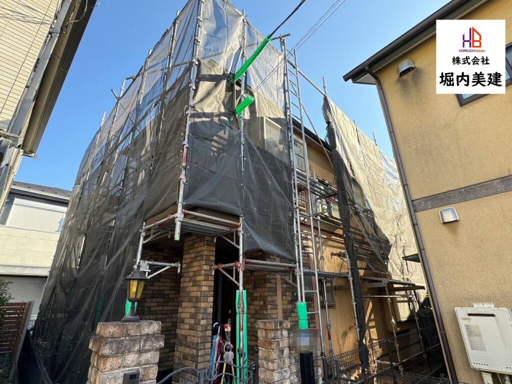 船橋市にある堀内美建が外壁屋根のリフォーム塗装を施工した市川市八幡の戸建て住宅