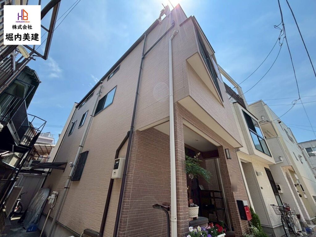 船橋市の堀内美建が外壁塗装を施工する江東区海辺の戸建て住宅