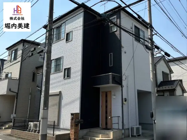 足立区舎人 ホワイト×ブラックでモダンでスタイリッシュな外壁塗装