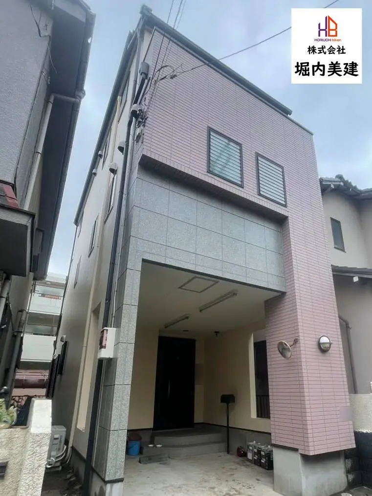[市川市原木] ピンク系タイル調×グレーでモダンなデザインの外壁塗装