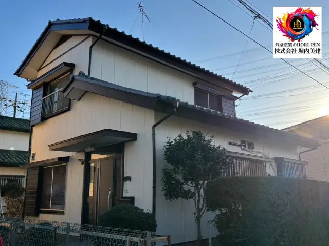 【船橋市小室町】やわらかなホワイトカラーに濃い色の付帯部で落ち着きとメリハリのある印象に