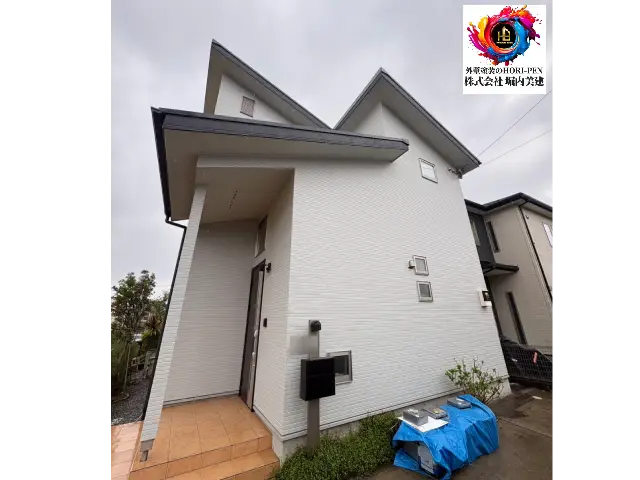 【船橋市駿河台】ほんのりグレーを混ぜた白い外壁で汚れが目立ちにくく、どんな家にも似合うホワイトカラー